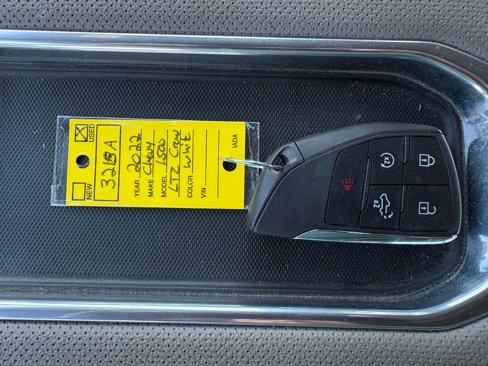 Used 2022 Chevrolet Silverado 1500 LTZ w/ Technology Package image 37