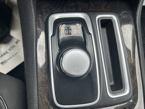 Used 2017 Chrysler 300 C image 26