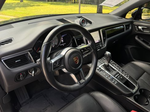 Used 2018 Porsche Macan S image 18