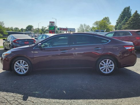 Used 2015 Toyota Avalon XLE Premium image 4