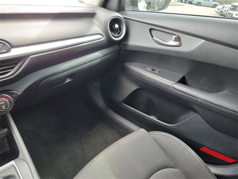 Used 2019 Kia Forte LXS image 28