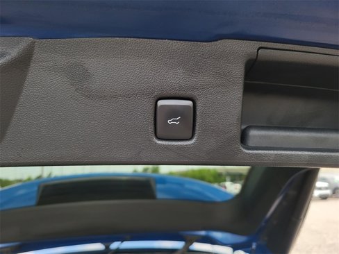Used 2022 Ford Escape SEL image 9