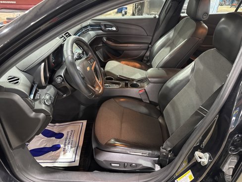 Used 2014 Chevrolet Malibu LT w/ Power Convenience Package image 9