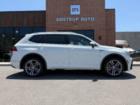 Used 2019 Volkswagen Tiguan SEL R-Line w/ 3rd Row Seat Package image 8