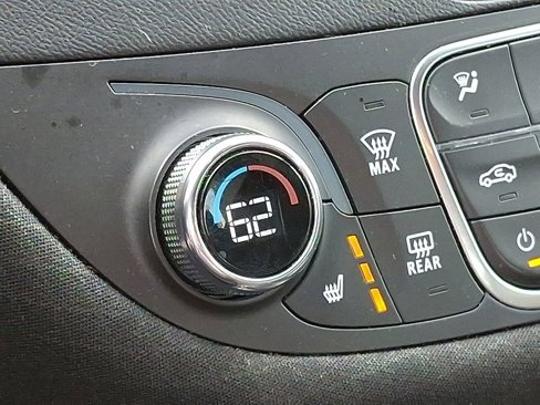 Used 2024 Chevrolet Malibu LT image 19
