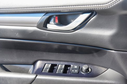 Used 2019 MAZDA CX-5 Touring image 15
