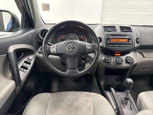 Used 2012 Toyota RAV4 FWD image 18