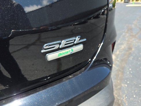 Used 2019 Ford Edge SEL image 59