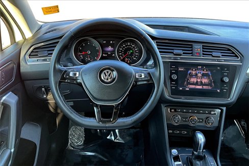 Used 2018 Volkswagen Tiguan SE image 8