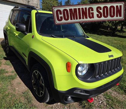 Used 2017 Jeep Renegade Trailhawk w/ Premium Trailhawk Package image 1