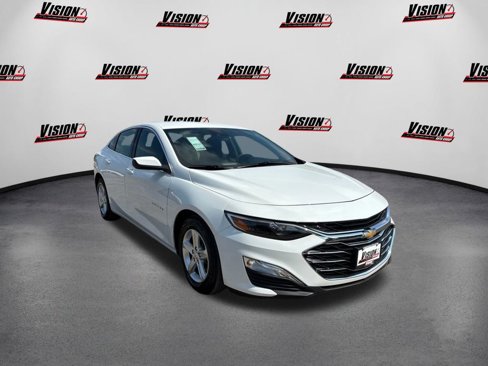 Used 2024 Chevrolet Malibu LS w/ Driver Confidence Package image 3