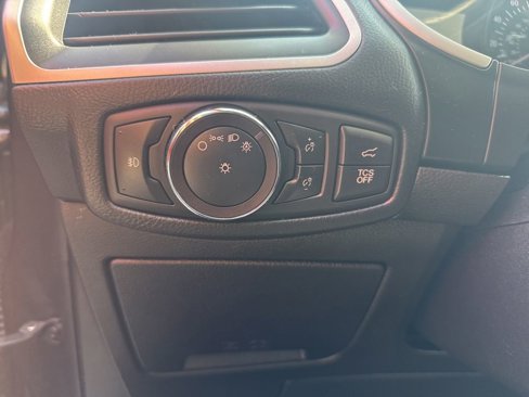 Used 2019 Ford Edge SEL image 11