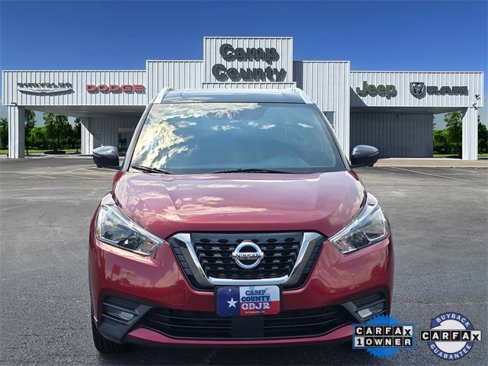 Used 2020 Nissan Kicks SR image 2