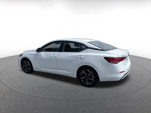 Used 2024 Nissan Sentra SV image 10