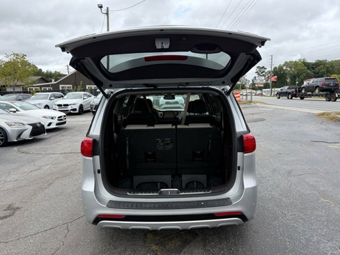 Used 2017 Kia Sedona SX Limited image 9