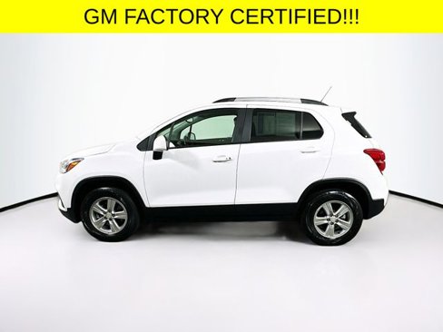 Certified 2022 Chevrolet Trax LT w/ LT Convenience Package image 4