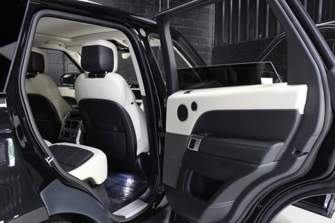 Used 2020 Land Rover Range Rover Sport HST image 32