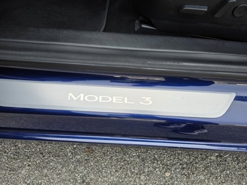 Used 2018 Tesla Model 3 Long Range image 29