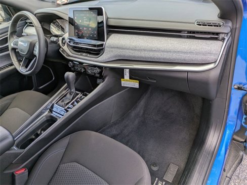 New 2025 Jeep Compass Sport image 27