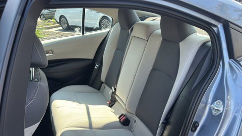Used 2021 Toyota Corolla LE image 27