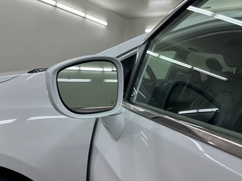 Used 2020 Chrysler Pacifica Touring-L image 15