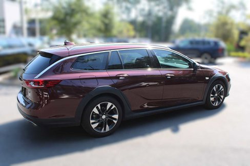 Used 2018 Buick Regal Essence w/ Driver Confidence Package #1 image 13