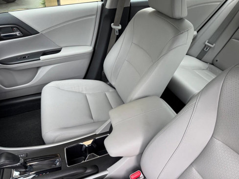 Used 2015 Honda Accord EX-L image 7