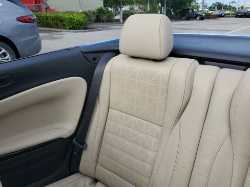 Used 2016 Buick Cascada Premium image 4