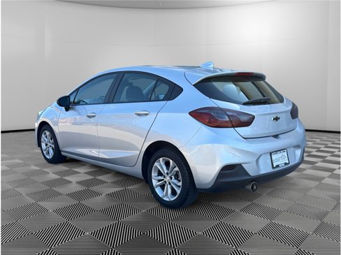 Used 2019 Chevrolet Cruze LT image 3