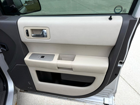 Used 2010 Ford Flex SE image 24