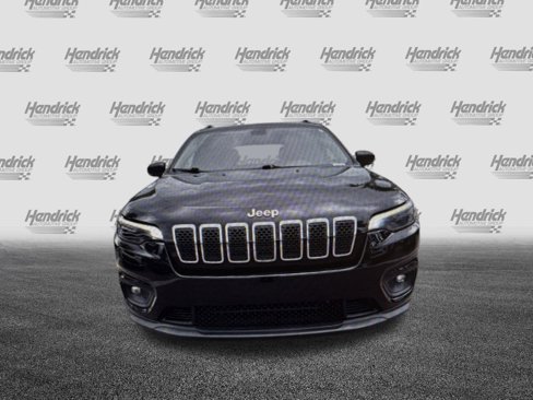 Used 2019 Jeep Cherokee Latitude w/ Cold Weather Group image 3