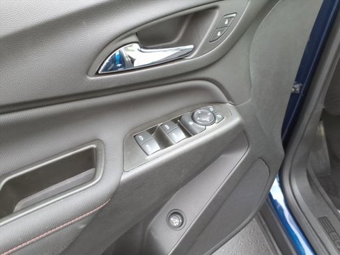 Used 2022 Chevrolet Equinox RS w/ LPO, Floor Liner Package image 14