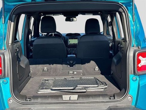 Used 2022 Jeep Renegade Altitude w/ Convenience Group image 15