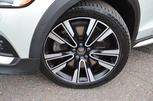 Used 2020 Volvo V60 T5 Cross Country w/ Protection Package Premier image 39