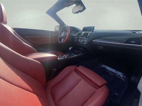 Used 2016 BMW M235i Convertible image 10
