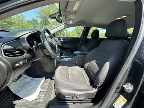 Used 2016 Chevrolet Malibu LT image 11