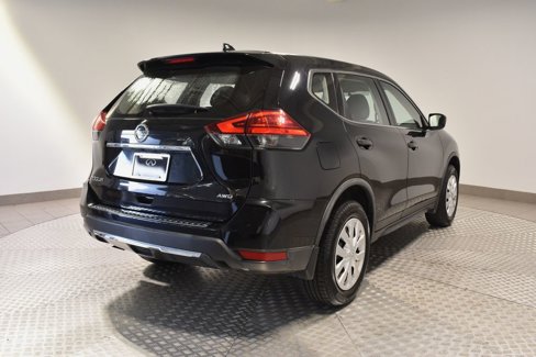 Used 2017 Nissan Rogue S image 6