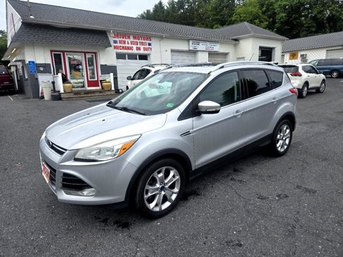 Used 2016 Ford Escape Titanium image 2