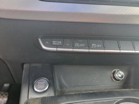 Used 2017 Audi A4 2.0T Premium image 23