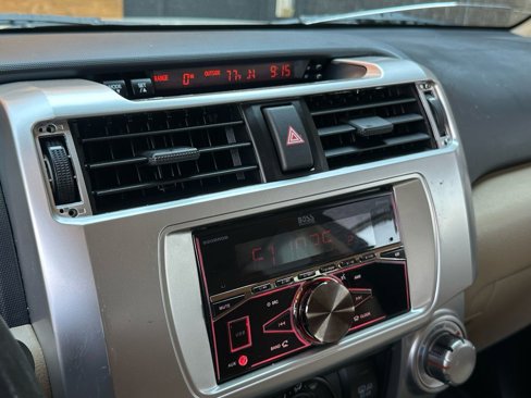 Used 2010 Toyota 4Runner SR5 image 19