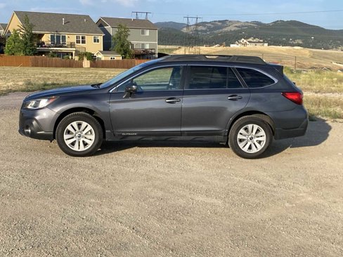 Used 2019 Subaru Outback 2.5i Premium image 10