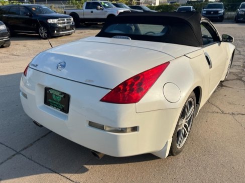 Used 2007 Nissan 350Z Touring image 5