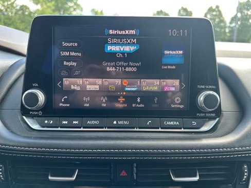 Used 2021 Nissan Rogue SV image 16