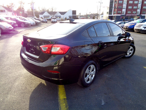 Used 2018 Chevrolet Cruze LS image 2