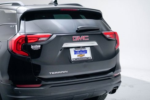 Used 2018 GMC Terrain SLE w/ Driver Convenience Package image 4