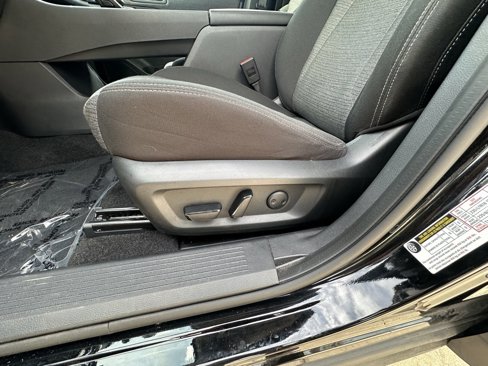 Used 2022 Nissan Rogue SV image 25