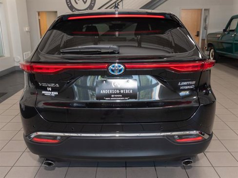 Used 2021 Toyota Venza Limited image 19