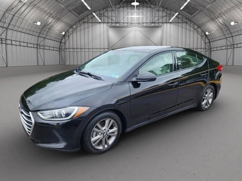 Used 2017 Hyundai Elantra SE image 3