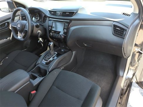 Certified 2021 Nissan Rogue Sport S image 17