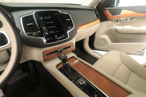 Used 2022 Volvo XC90 T5 Momentum w/ Advanced Package image 46